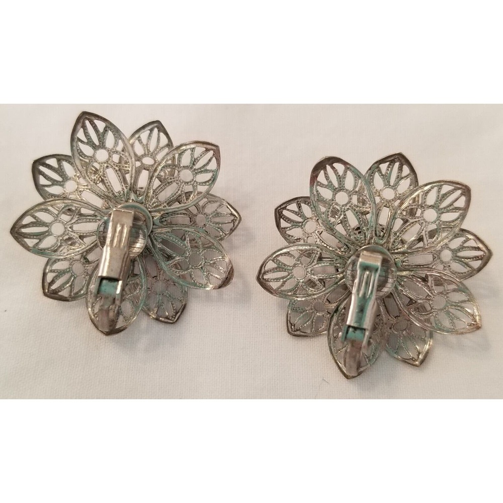 Vintage Silver-tone Filigree & Faux Black Pearl Clip-on Floral Earrings - Picture 4 of 5
